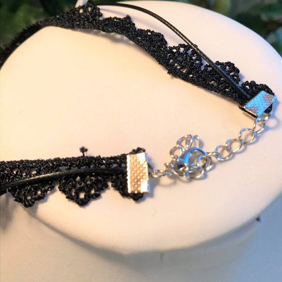 Girls Choker Necklace - Picture 4 of 4